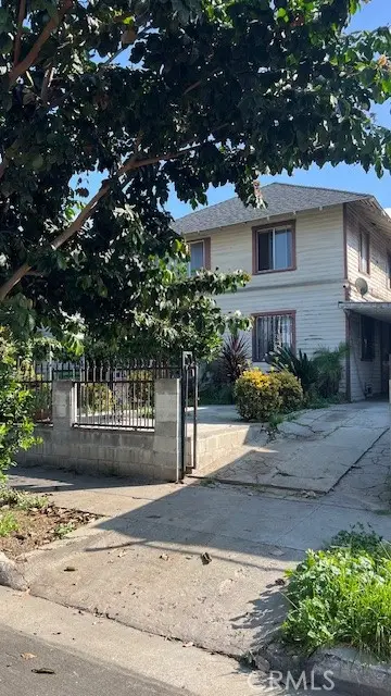 228 Rosemont Ave, Los Angeles, CA 90026