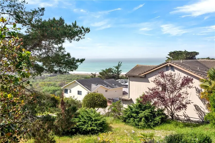 470 Wellington St, Cambria, CA 93428 - #2