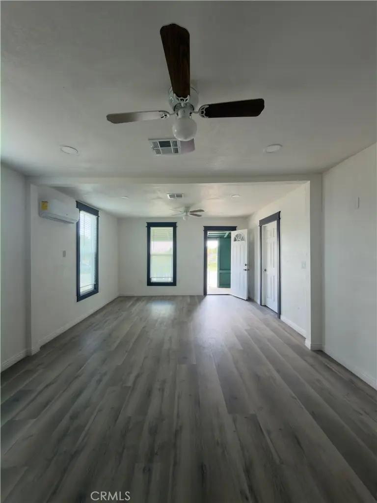 215 Naylor, Taft, CA 93268 - #3