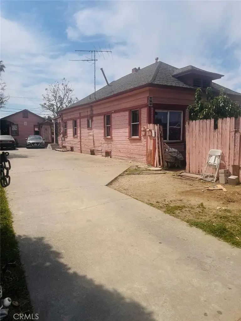 920 E 48th Street, Los Angeles, CA 90011 - #2