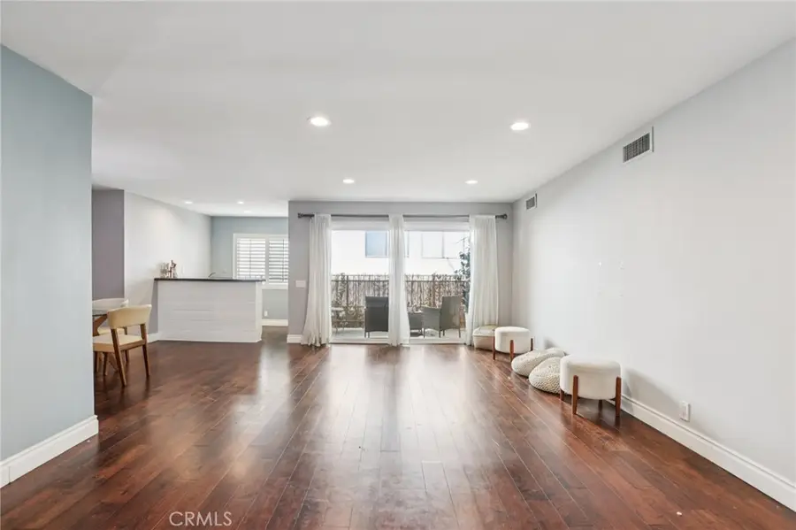 1121 N Olive Drive #211, West Hollywood, CA 90069 - #3