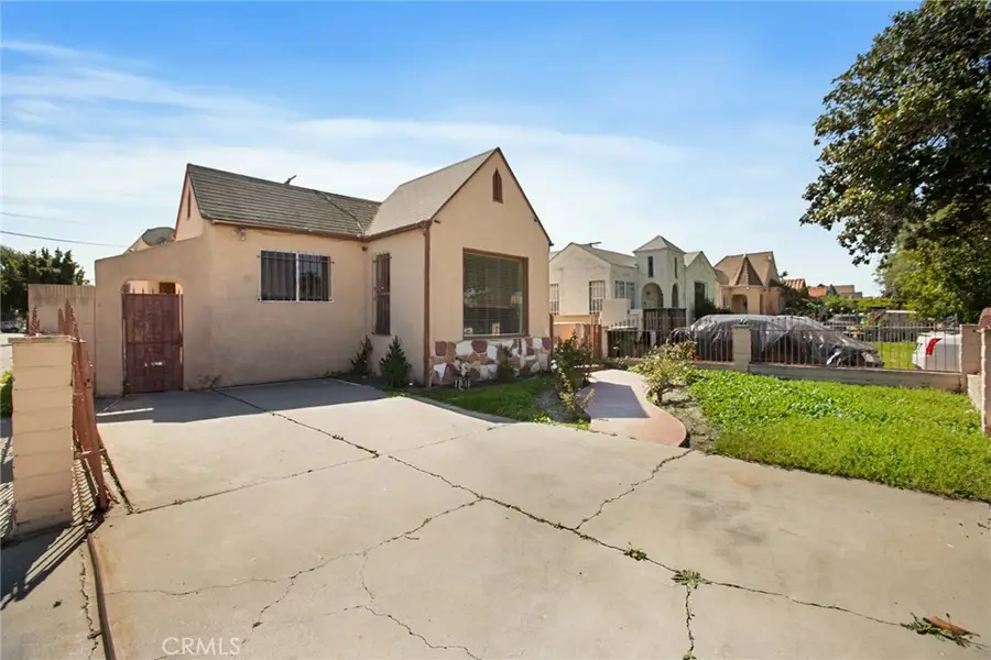 514 W 102nd St, Los Angeles, CA 90044 - #2