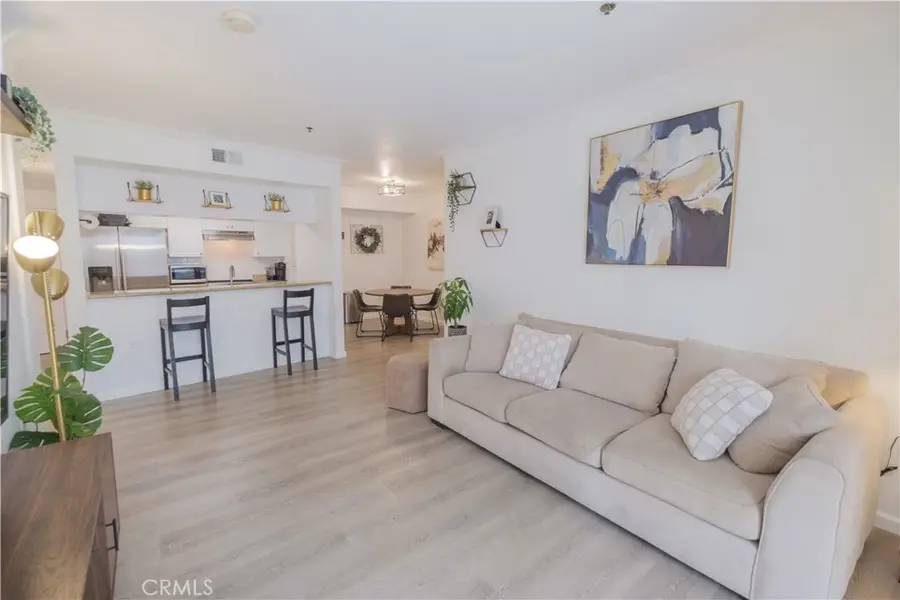 838 Pine Ave #102, Long Beach, CA 90813 - #3