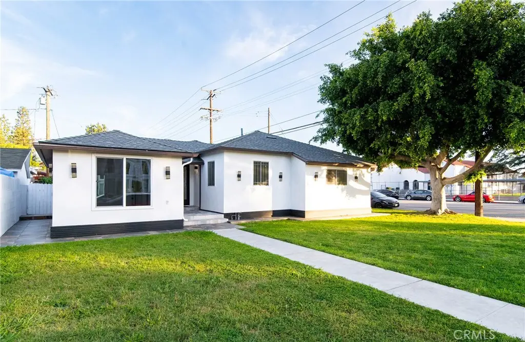 9246 Manzanar Ave, Downey, CA 90240 - #1