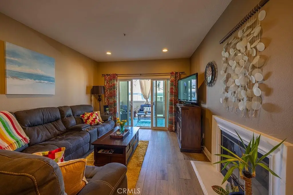 1516 Pacific Coast, Huntington Beach, CA 92648 - #1