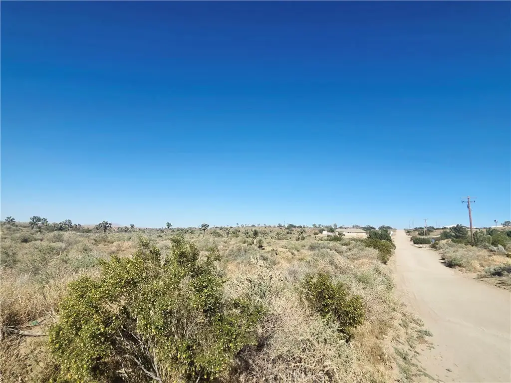 0 Verde St, Oak Hills, CA 92335 - #1