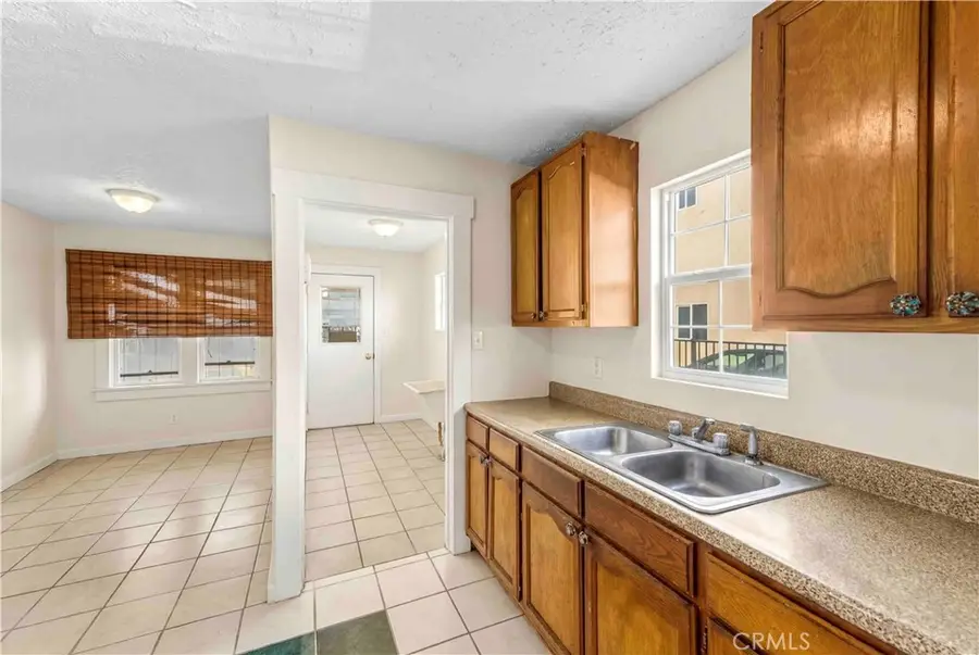 225 E 67th, Los Angeles, CA 90003 - #3