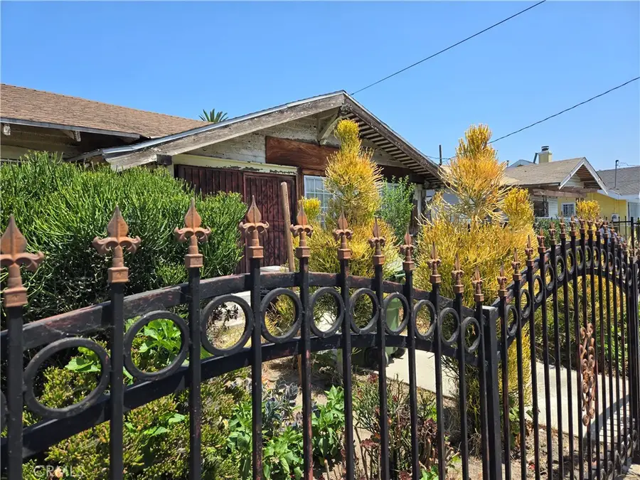 721 W 50th, Los Angeles, CA 90037 - #2