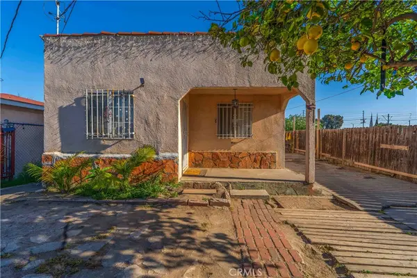 1689 E 109th St, Los Angeles, CA 90059