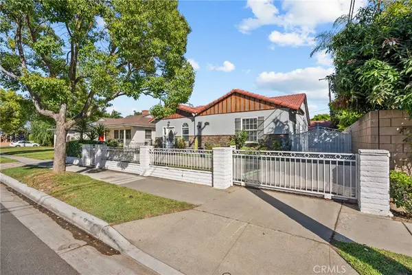 11648 Rives, Downey, CA 90241