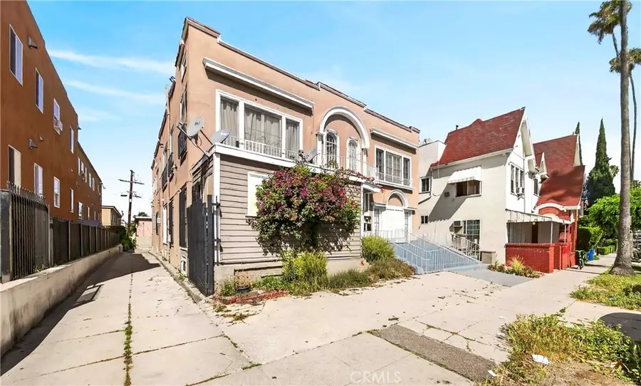 139 S Manhattan, Los Angeles, CA 90004 - #3