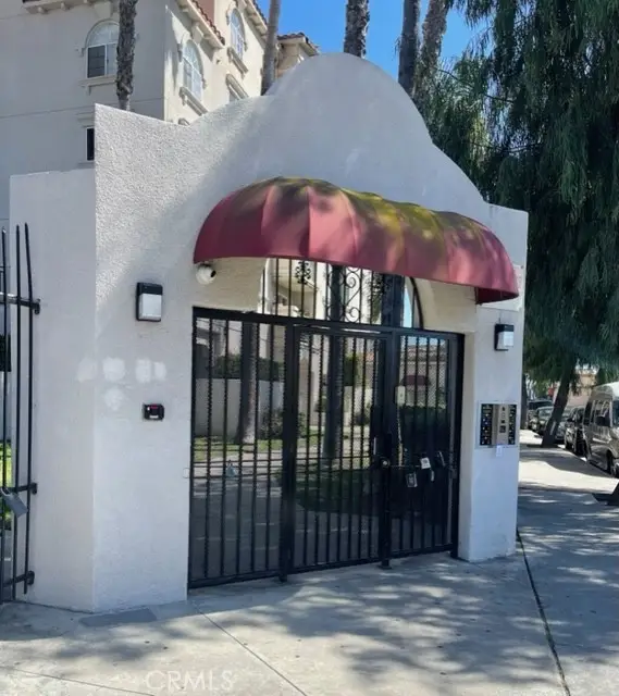 7018 Rita Ave # 404, Huntington Park, CA 90255