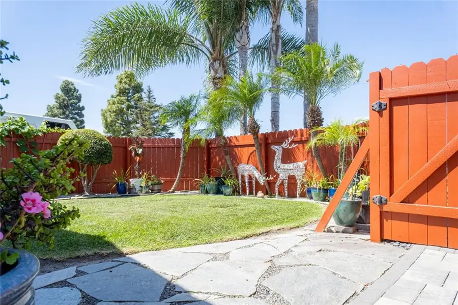16042 Warren, Huntington Beach, CA 92649 - #3