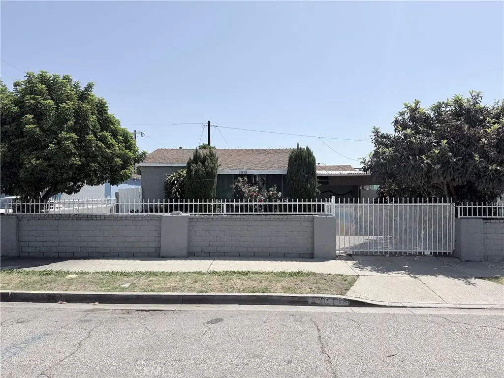 1818 N Rose, Compton, CA 90221 - #1