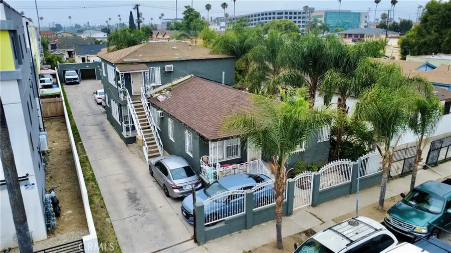 840 W 81st, Los Angeles, CA 90044 - #2