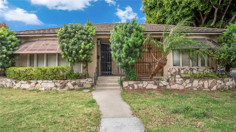 8331 Jackson, Paramount, CA 90723 - #2