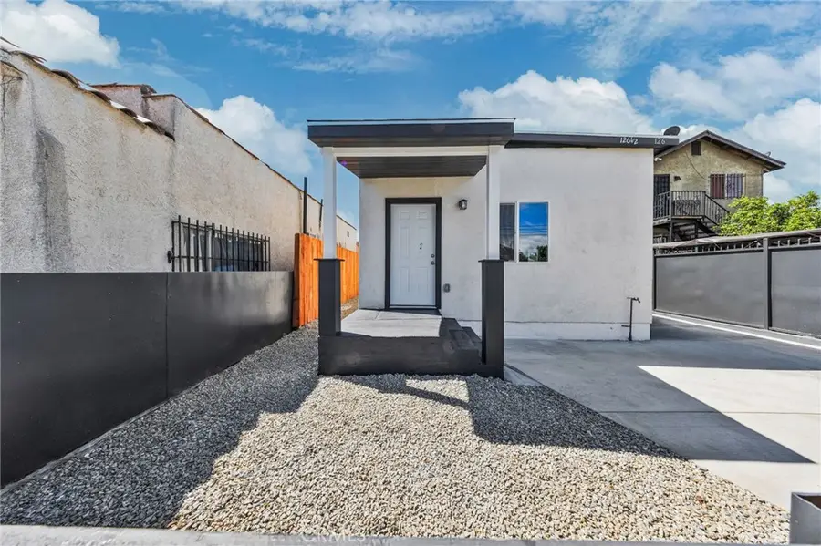 1/2 W Century Boulevard, Los Angeles, CA 90003 - #3