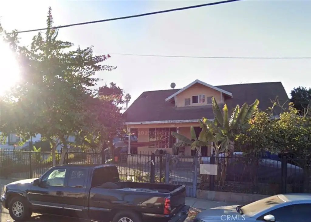 1472 W 37th St Street, Los Angeles, CA 90018 - #1