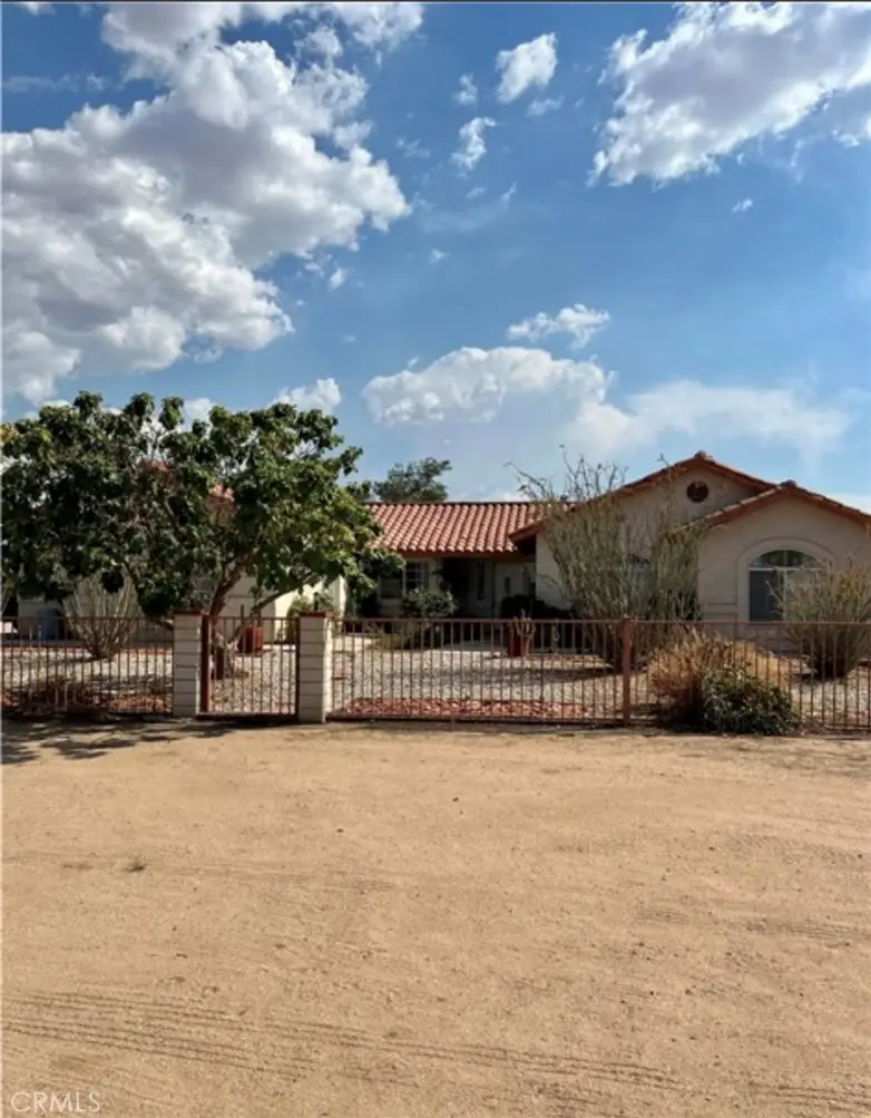 17695 Linden St, Hesperia, CA 92345 - #2