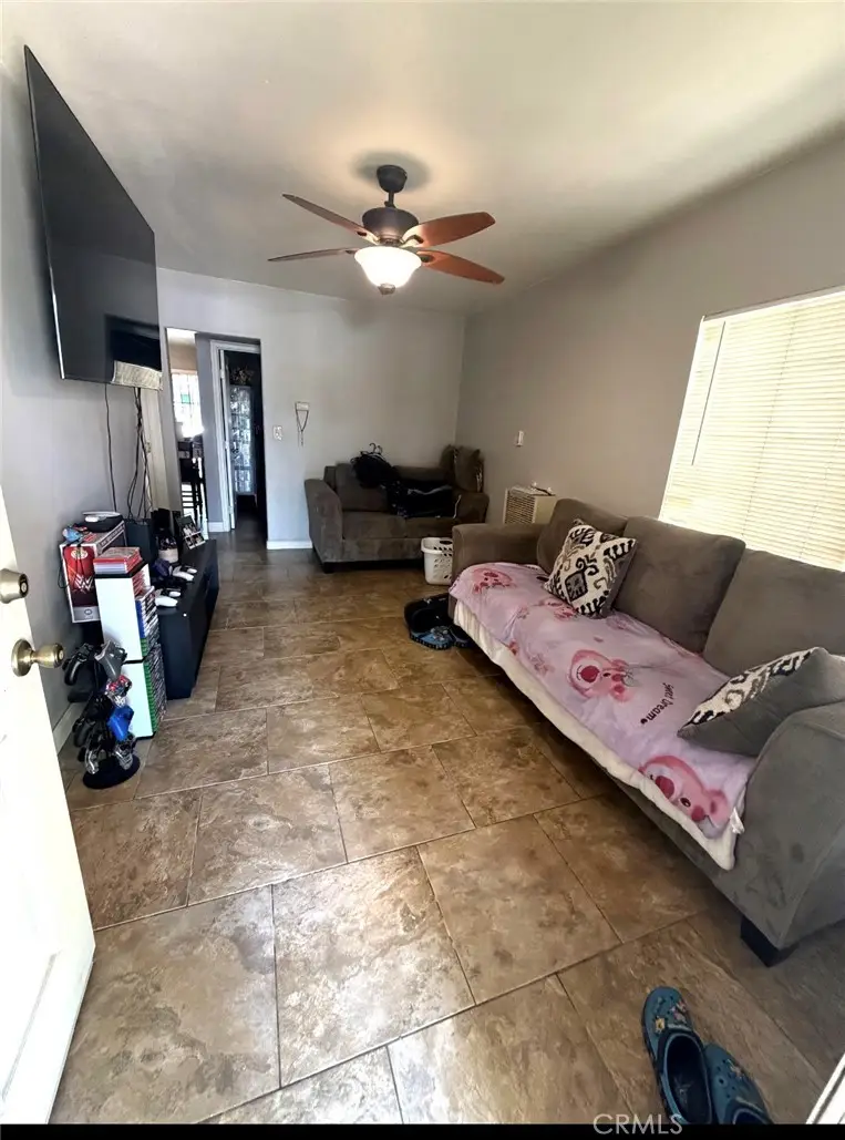 13517 S Willowbrook Avenue, Compton, CA 90222 - #3