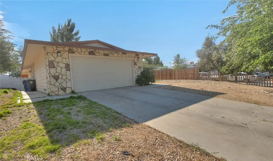 15800 Inyo, Victorville, CA 92395 - #3