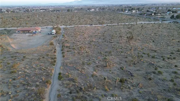 3098 La Nesa Rd, Phelan, CA 92371