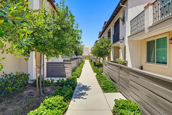 2538 Valentina Way #5, Commerce, CA 90040