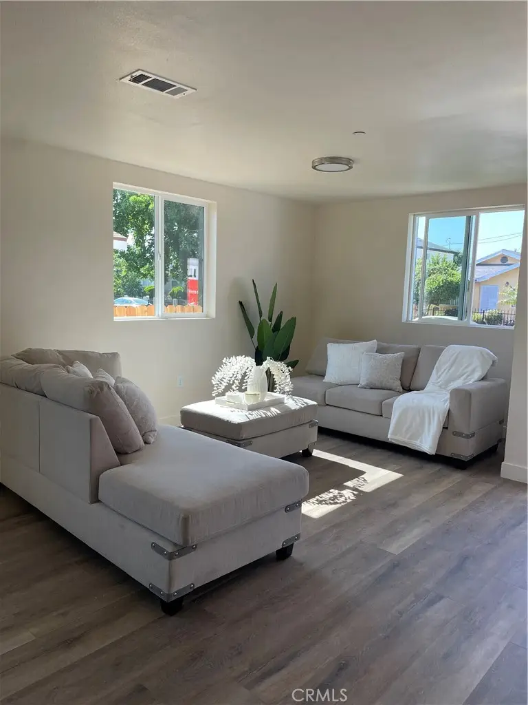 234 -234 1/2 E 81st, Los Angeles, CA 90003 - #3