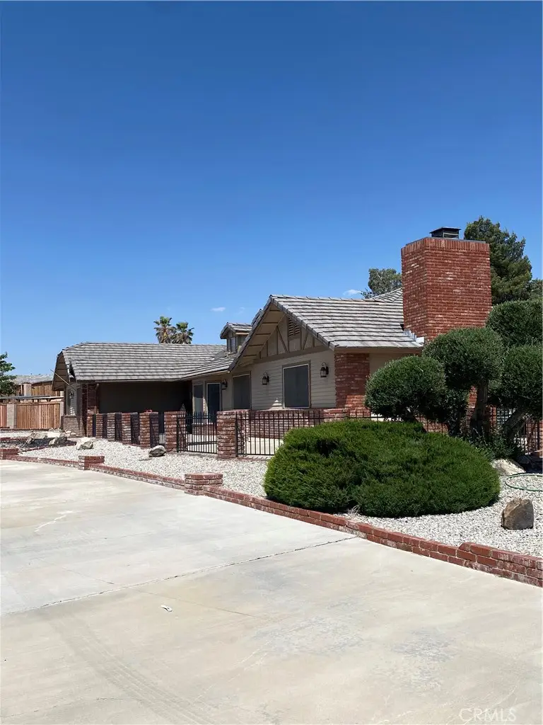 19989 Cronese Lane, Apple Valley, CA 92308 - #2