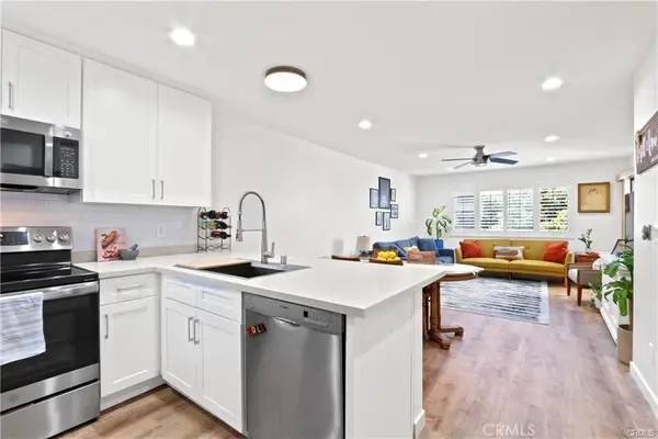 2332 E 17th Street #103, Long Beach, CA 90804