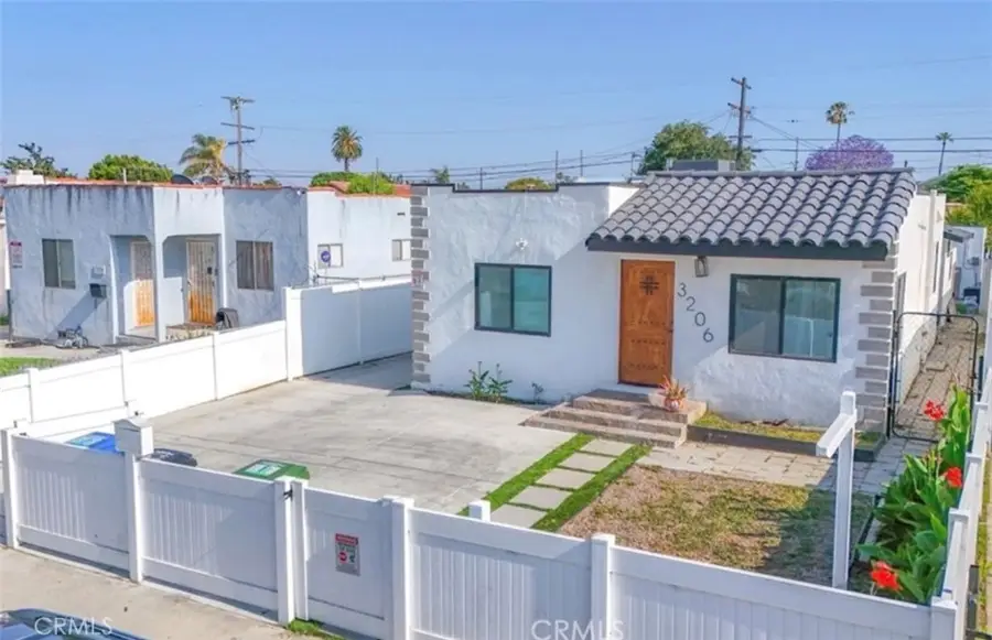 3206 W 59th Street, Los Angeles, CA 90043 - #2