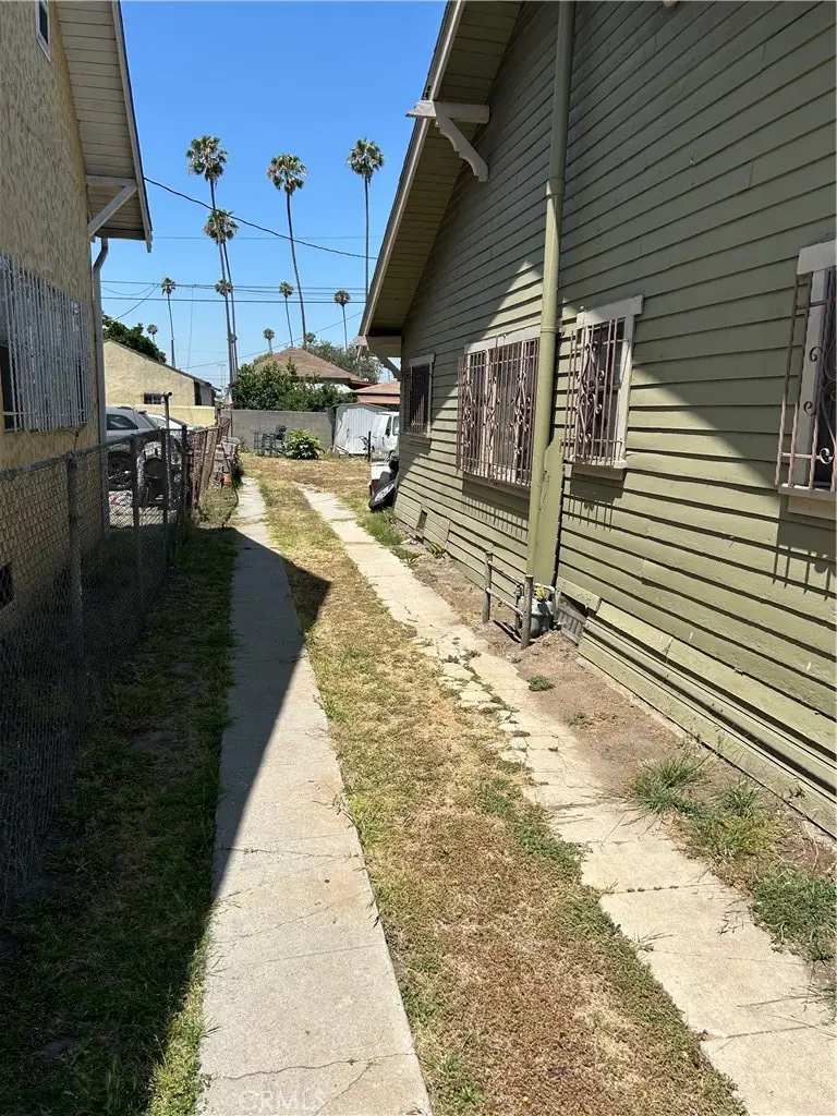 5859 S Figueroa, Los Angeles, CA 90003 - #2