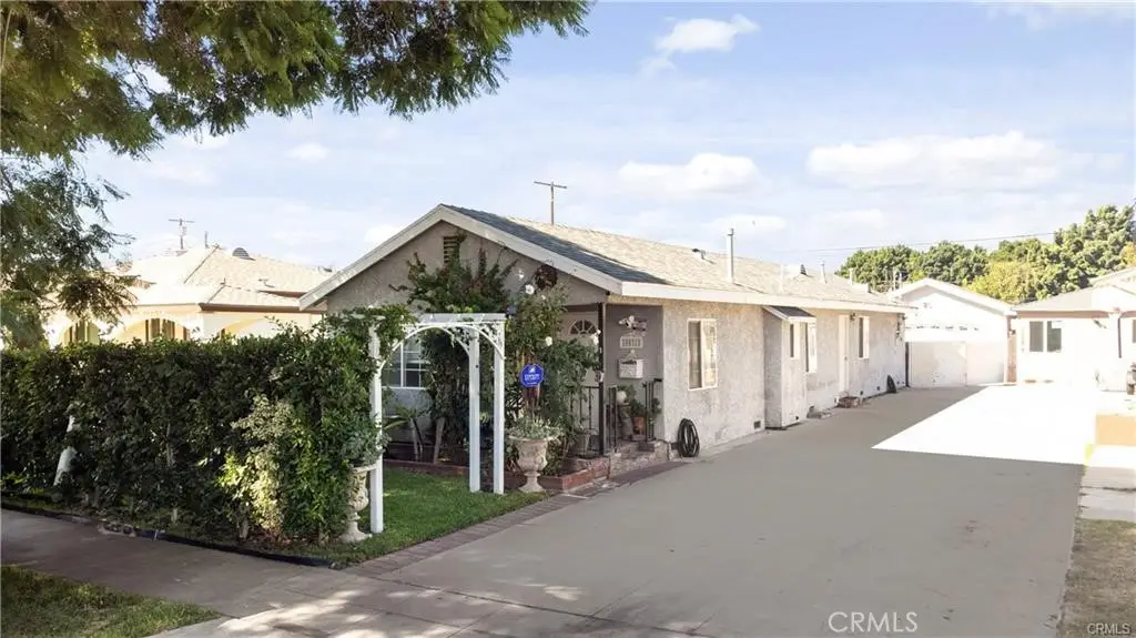 10031 San Antonio, South Gate, CA 90280 - #1