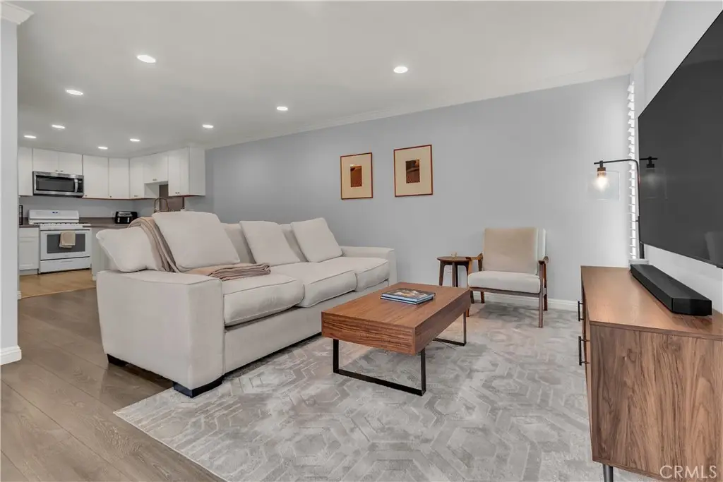 1086 Cabrillo Park Dr #d, Santa Ana, CA 92701 - #1