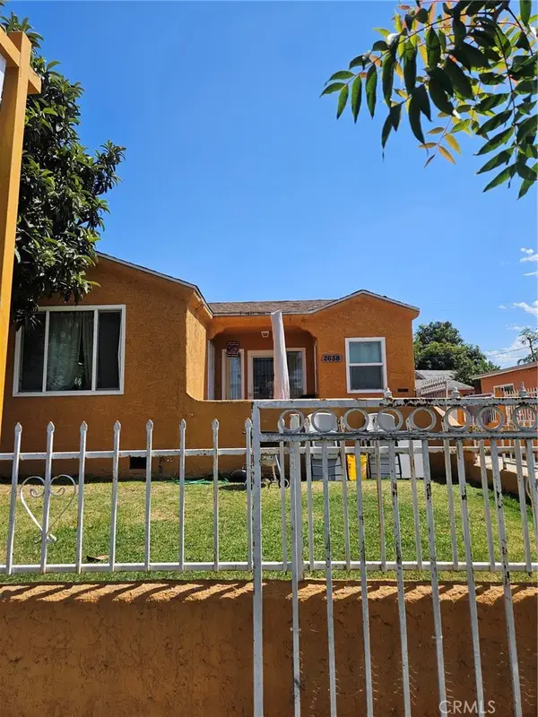 2638 Iowa, South Gate, CA 90280