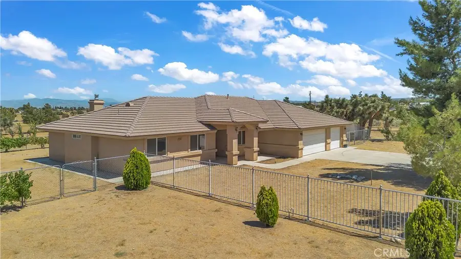 9379 Middleton Road, Phelan, CA 92371 - #2