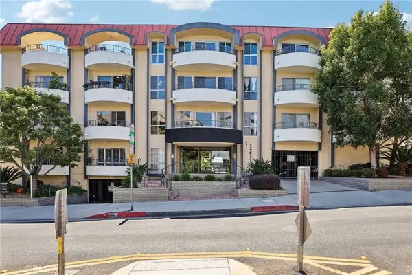 1221 N Kings #203, West Hollywood, CA 90069