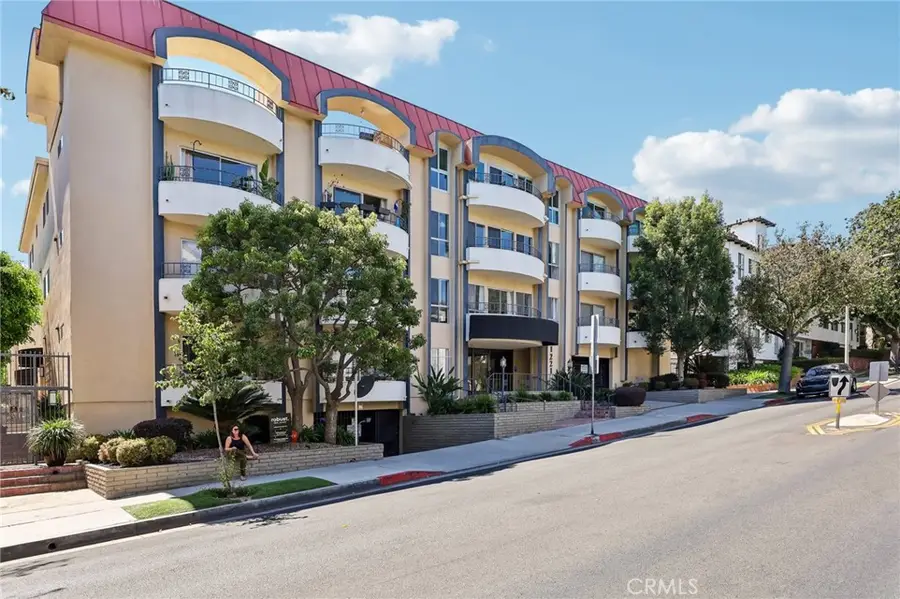 1221 N Kings #203, West Hollywood, CA 90069 - #2
