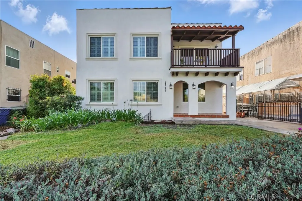 2111 S Bronson, Los Angeles, CA 90018 - #1