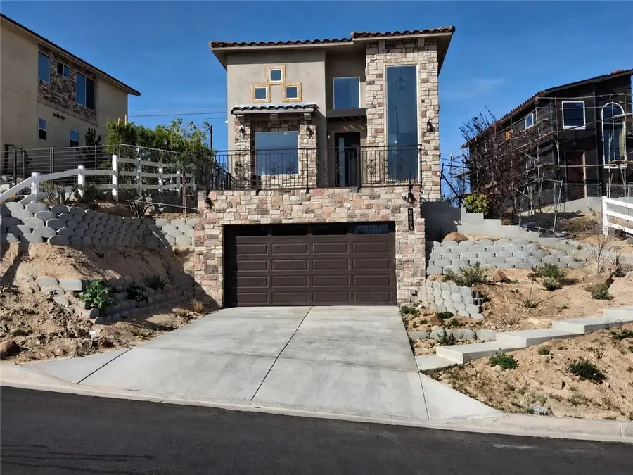 16620 Forrest Avenue, Victorville, CA 92395 - #2