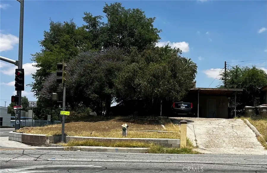 2200 College Avenue, Bakersfield, CA 93306 - #2