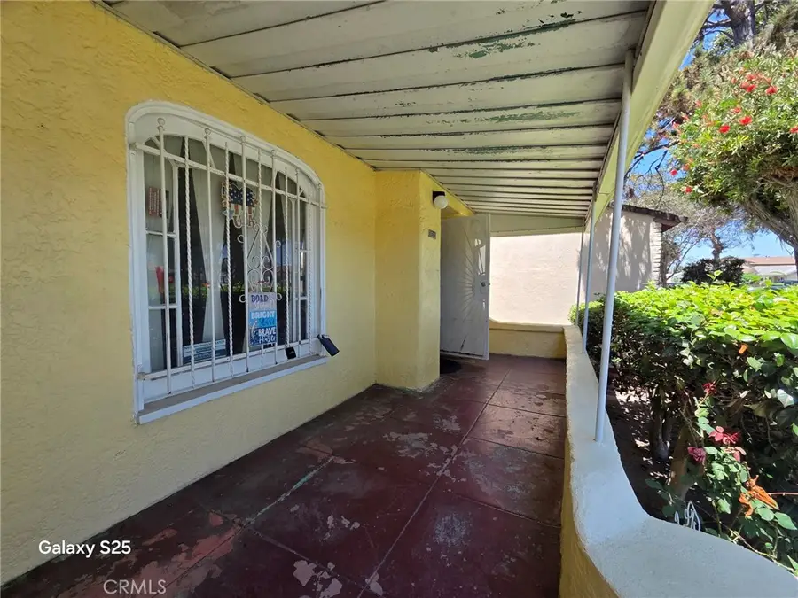 9613 Virginia Ave, South Gate, CA 90280 - #3