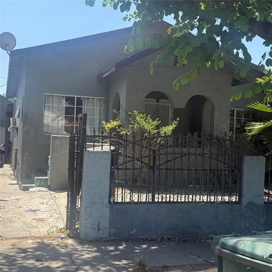 1142 E 64th, Los Angeles, CA 90001 - #1