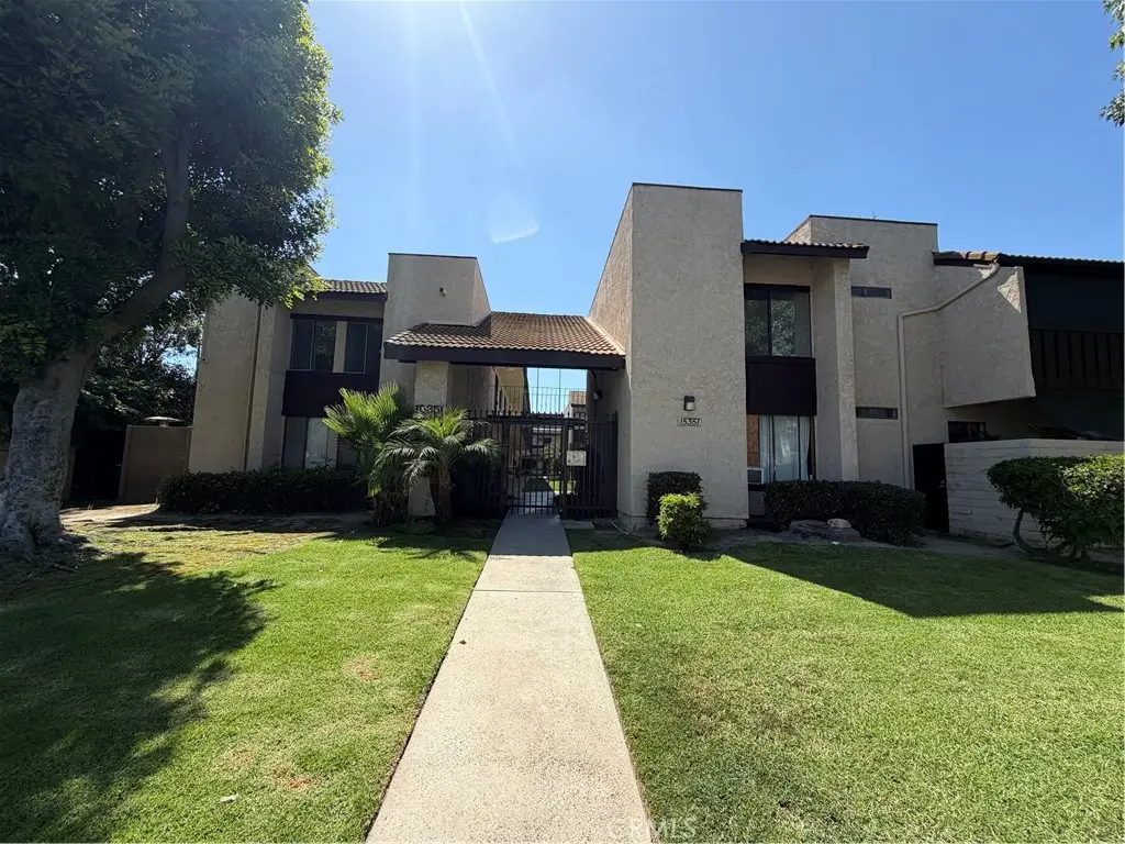 15351 Orange Ave #8, Paramount, CA 90723 - #1