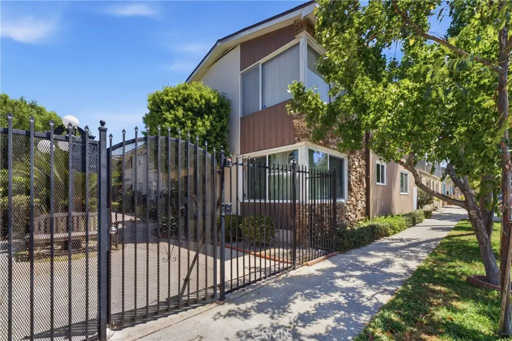 1327 E Appleton Street, Long Beach, CA 90802 - #1