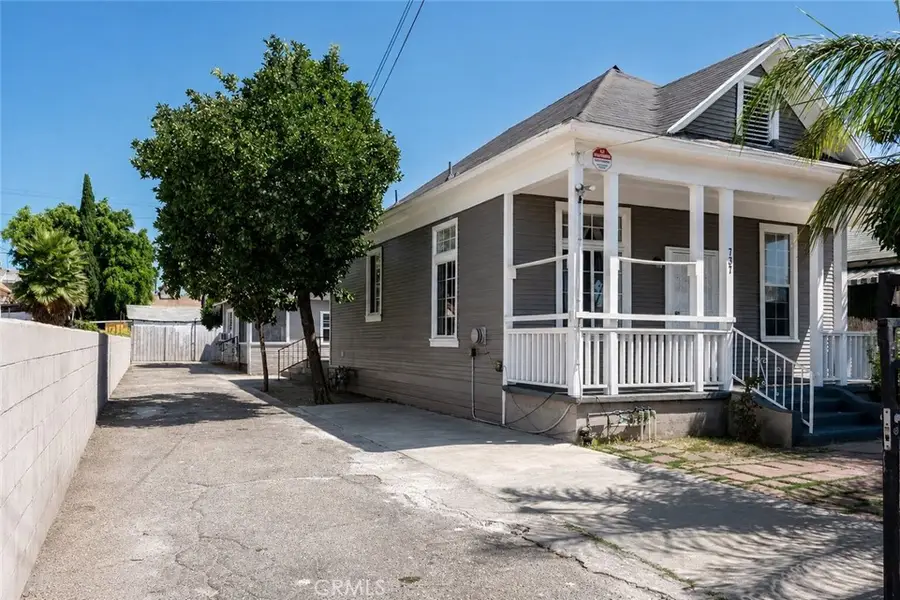 737 E 47th Street, Los Angeles, CA 90011 - #2
