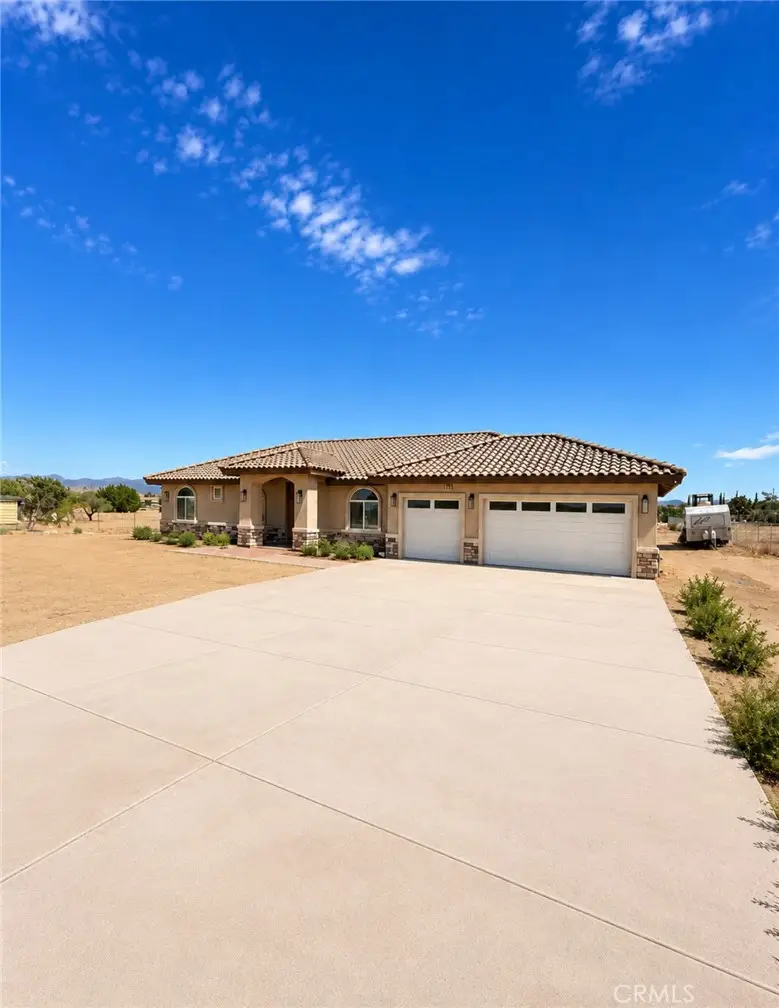 14749 Sultana, Hesperia, CA 92345 - #2