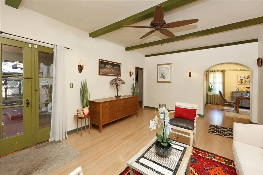 404 N Vinedo Avenue, Pasadena, CA 91107 - #3