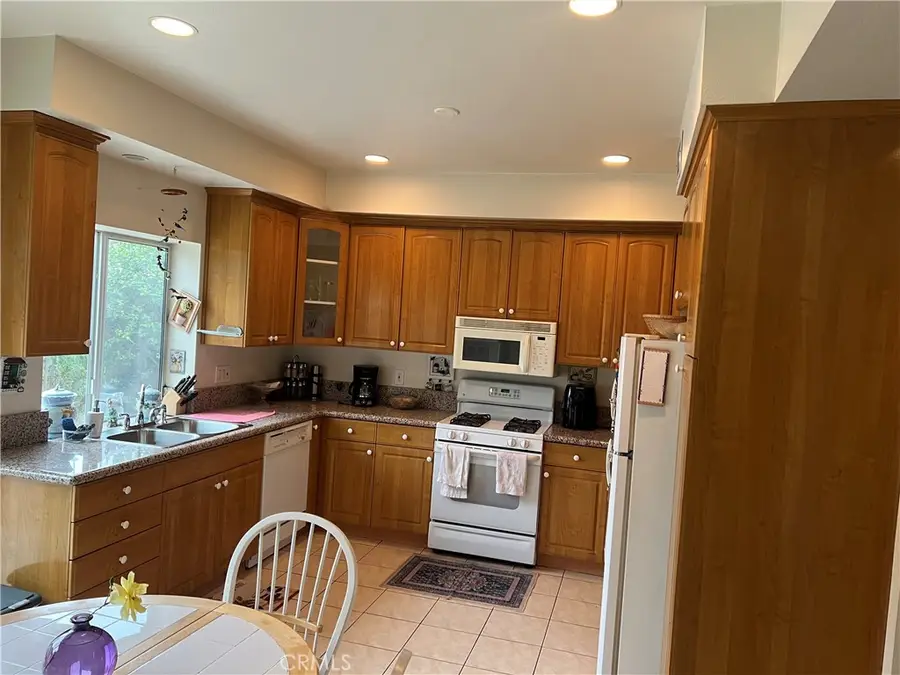 6816 Geyser Ave, Reseda, CA 91335 - #2
