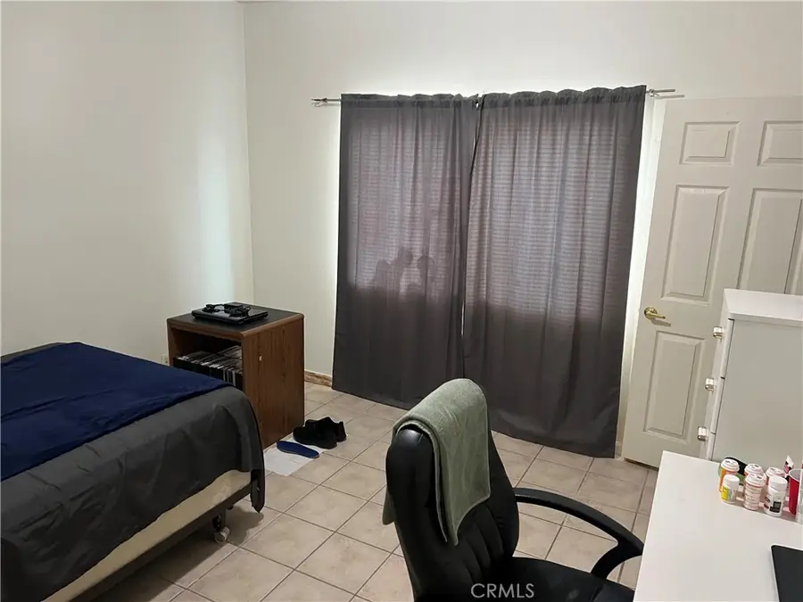 6816 Geyser Ave, Reseda, CA 91335 - #3
